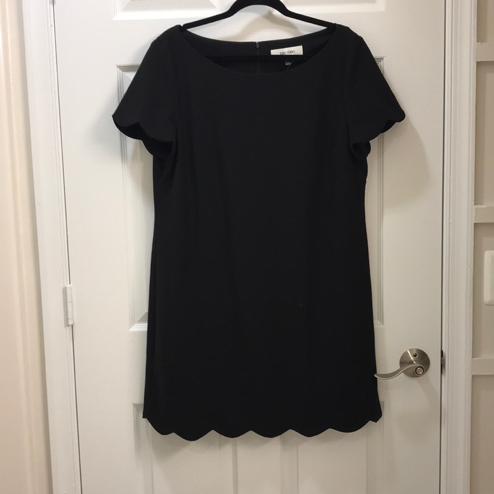 Jones New York Black Scallop Dress